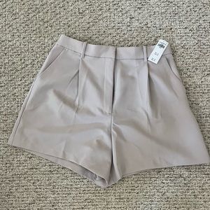 Ultra High Rise Tailored Short, L, Light Taupe